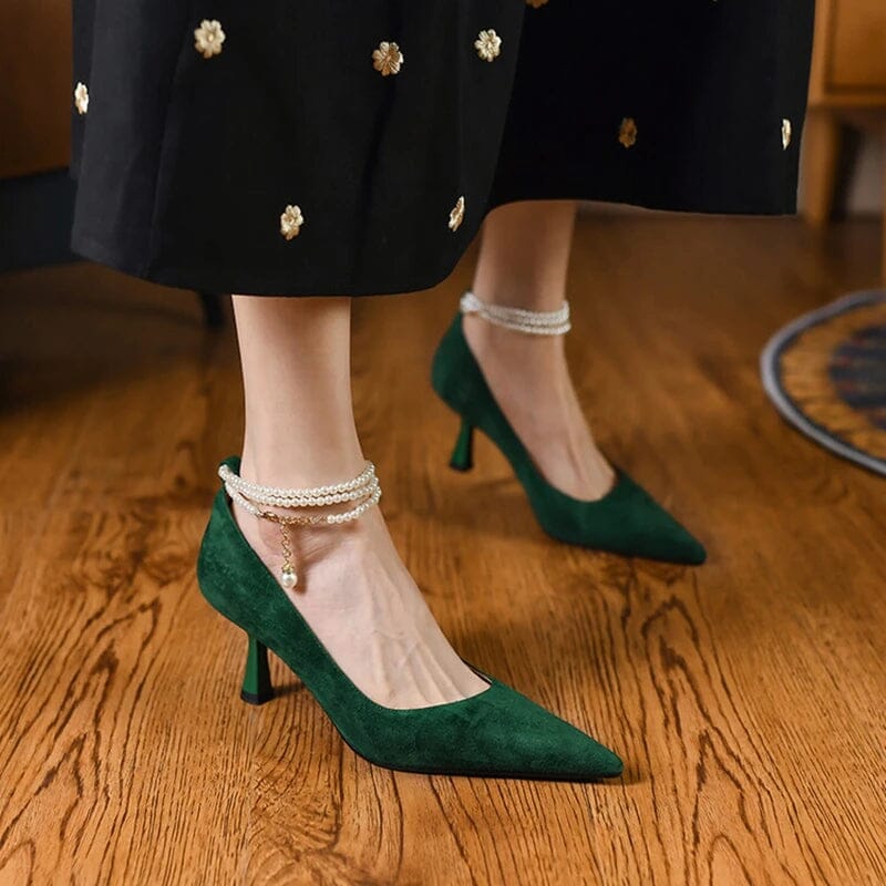 Sapato Feminino Camurça Bico Fino com Pérolas - Scarpin Florelle Verde 32 